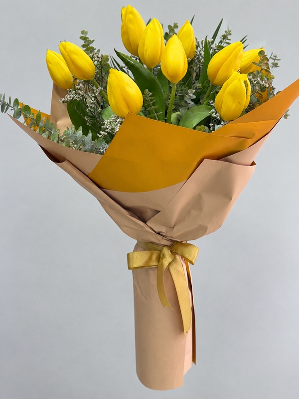 10 Sarı Lale Buketi