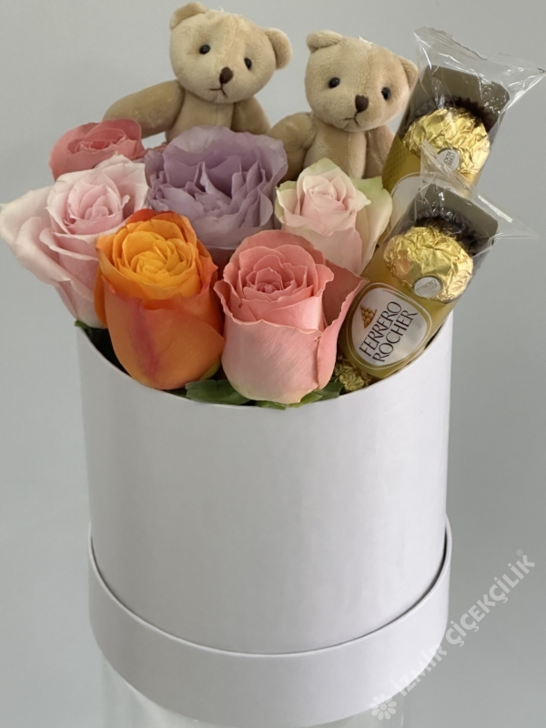 Kutuda Mix Gül Çikolata & Teddy 