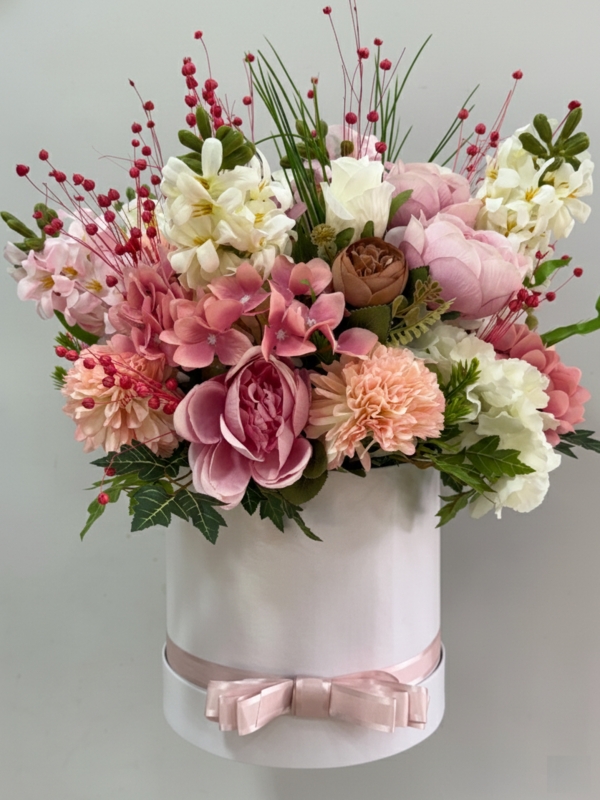 Kutuda Tasarım Yapay Çiçek