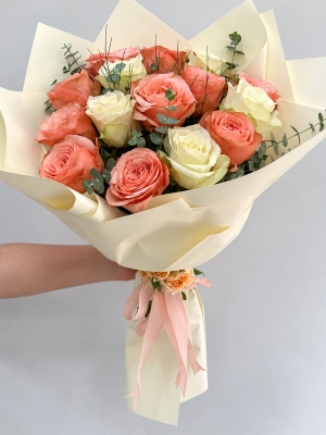 15 Kahala & Beyaz Gül Buketi
